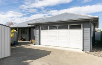 300A Park Road South, Akina