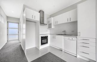 20/11 Ray Small Drive, Papakura