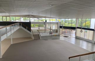 LARGE FORMAT RETAIL IN LINK DRIVE