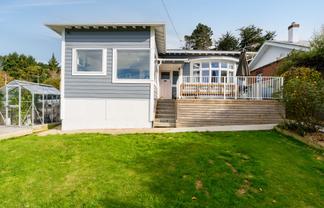 25 Thoreau Street, CONCORD