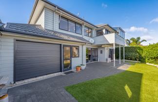 2/19 Devon Road, Bucklands Beach