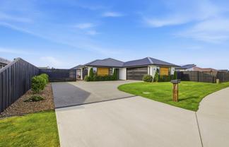 9 Merino Crescent, Amberley