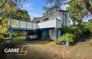 114 Atkinson Road, Titirangi