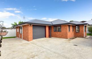 19 Landmark Court, Huntington