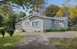13 Chibnall Place, Conifer Grove