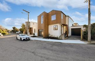 4/323 Riverside Drive, Waterloo