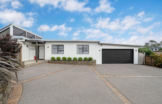 49 Kurnell Drive, Botany Downs