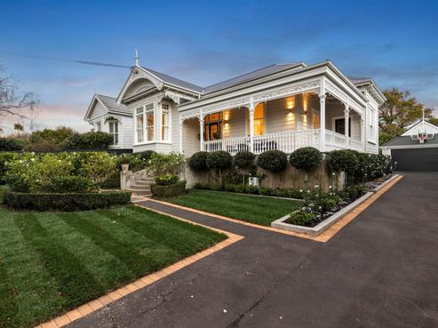 15 Wapiti Avenue, Epsom