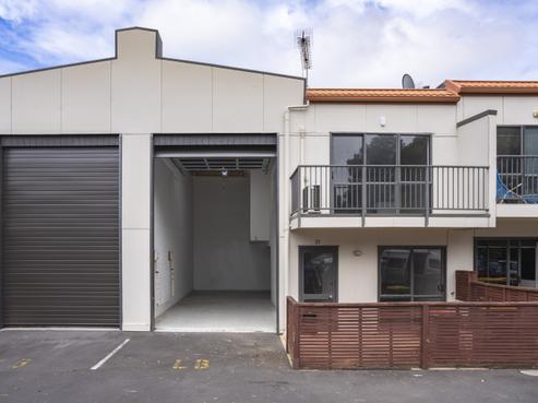 21/3 Tironui Station Road West, Takanini