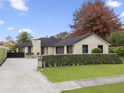 14 Bronte Place, Leamington
