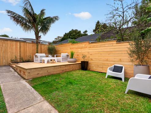 2/1 Ngaio Street, Takapuna