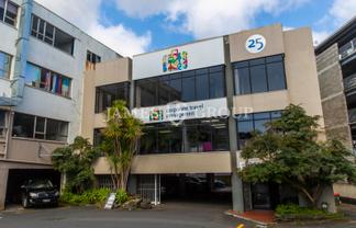 LEVEL 2 OFFICE IN PRIME COMMERCIAL HUB