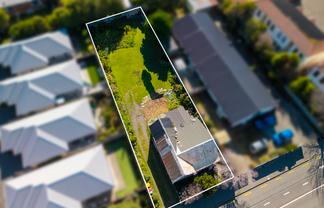 63 Lincoln Road, Addington