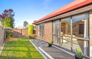 1/49 Division Street, Riccarton