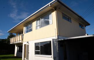 5/1A Thomas Road, Mangere