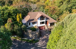 21b Sequoia Grove, Merrilands