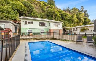 112 Hine Road, Wainuiomata