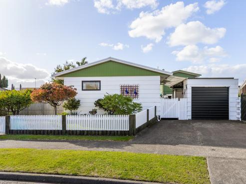 42 Konini Crescent, Pirimai