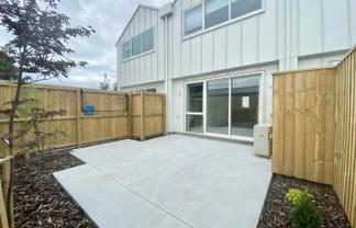 4/160 Hills Road, Edgeware