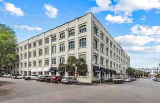 PREMIUM OFFICE SUITES IN ICONIC TEXTILE BUILDING

