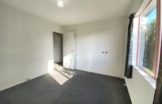 2/17 Glass Rd, Mount Roskill