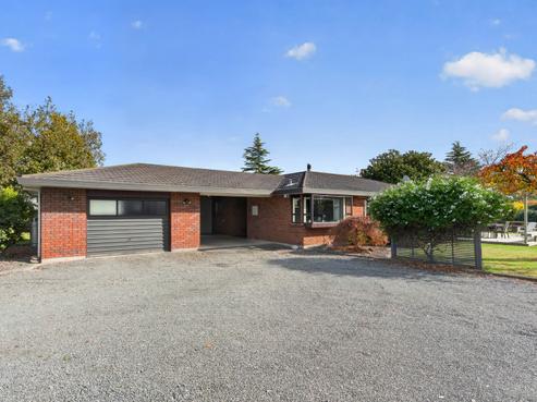 270A High Street South, Carterton