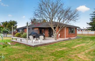 270A High Street South, Carterton