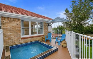 76 Hillsborough Road, Hillsborough