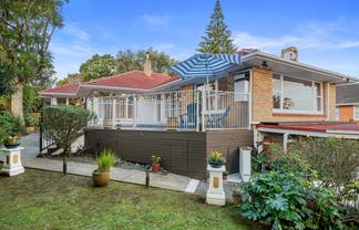 76 Hillsborough Road, Hillsborough
