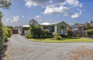 77 MacKenzie Av, Woolston