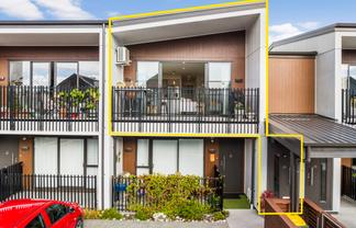2/13 Paketai Lane, Beachlands