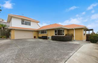 10B Taramea Rise, Pyes Pa