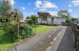 24 Cramond Drive, Mangere East