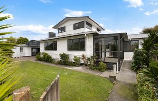 16 Hamilton Road, Papatoetoe
