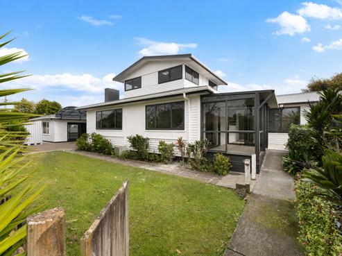 16 Hamilton Road, Papatoetoe
