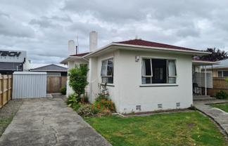 332 Tremaine Avenue, Takaro