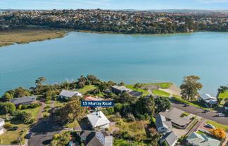 15 Murray Road, Te Atatu Peninsula