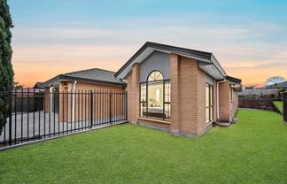 22 Sambrooke Crescent, Flat Bush