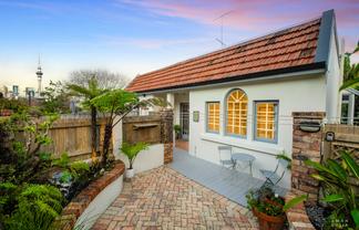 2/39 Anglesea Street, Freemans Bay