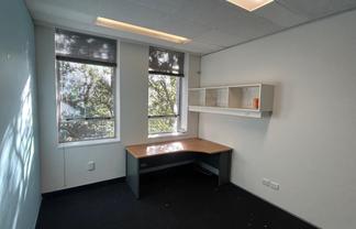 Single office - $550/mo incl electricity & wifi