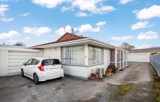 3/71 Hills Road, Edgeware