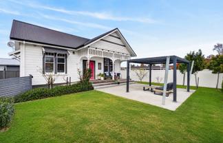 314 Townshend Street, Saint Leonards