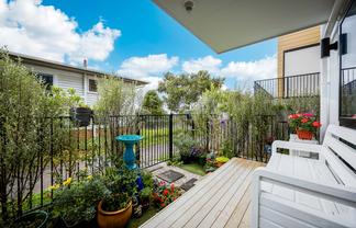 G05/318 Wairau Road, Glenfield