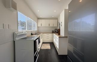 73B Airlie Road, Plimmerton