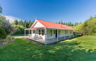 36 Blackhead Road, Concord