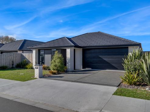 28 Higgins Street, Ravenswood