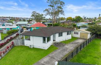 8 Aldo Place, Clover Park