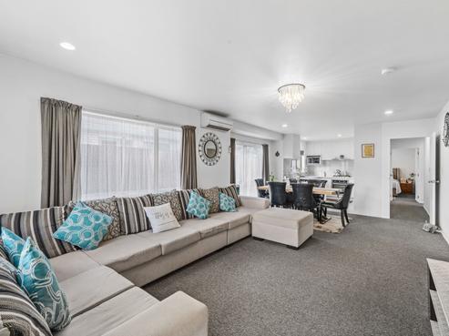 41 Robert Skelton Place, Clendon Park