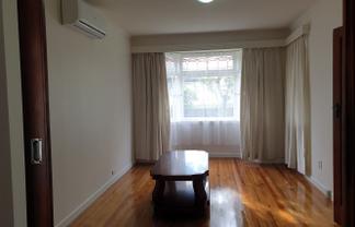 12 May Road, Mount Albert