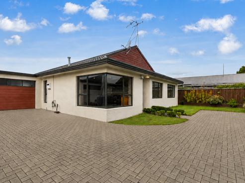 174B Bartholomew Road, Levin
